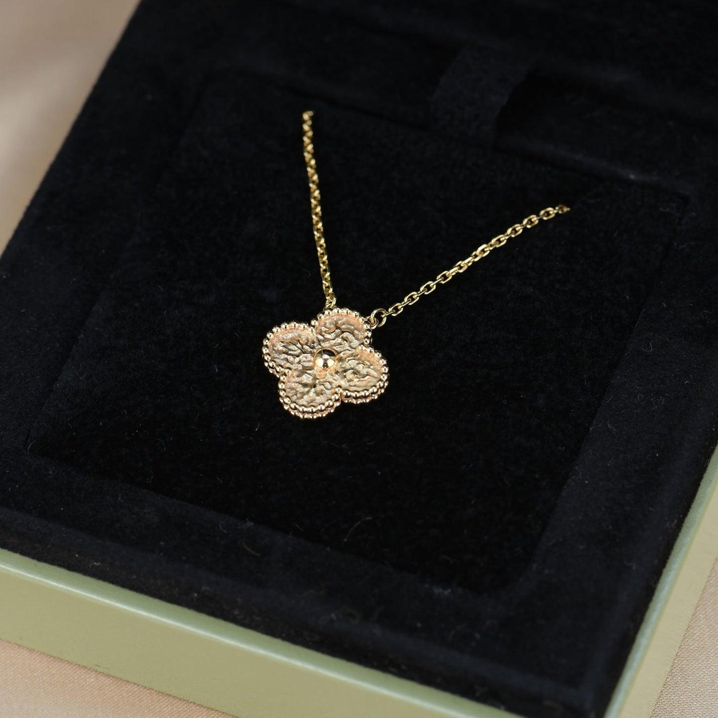 [Windsor Jewelry]CLOVER 15MM  BRONZING NECKLACE
