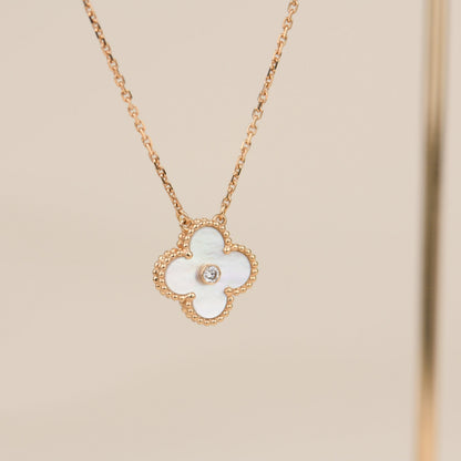 [Windsor Jewelry]CLOVER 15MM DIAMOND WHITE FRITILLARIA NECKLACE