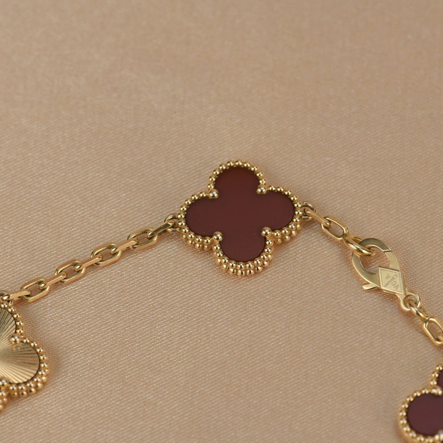 [Windsor Jewelry]CLOVER  5 MOTIFS CARNELIAN GOLD BRACELET