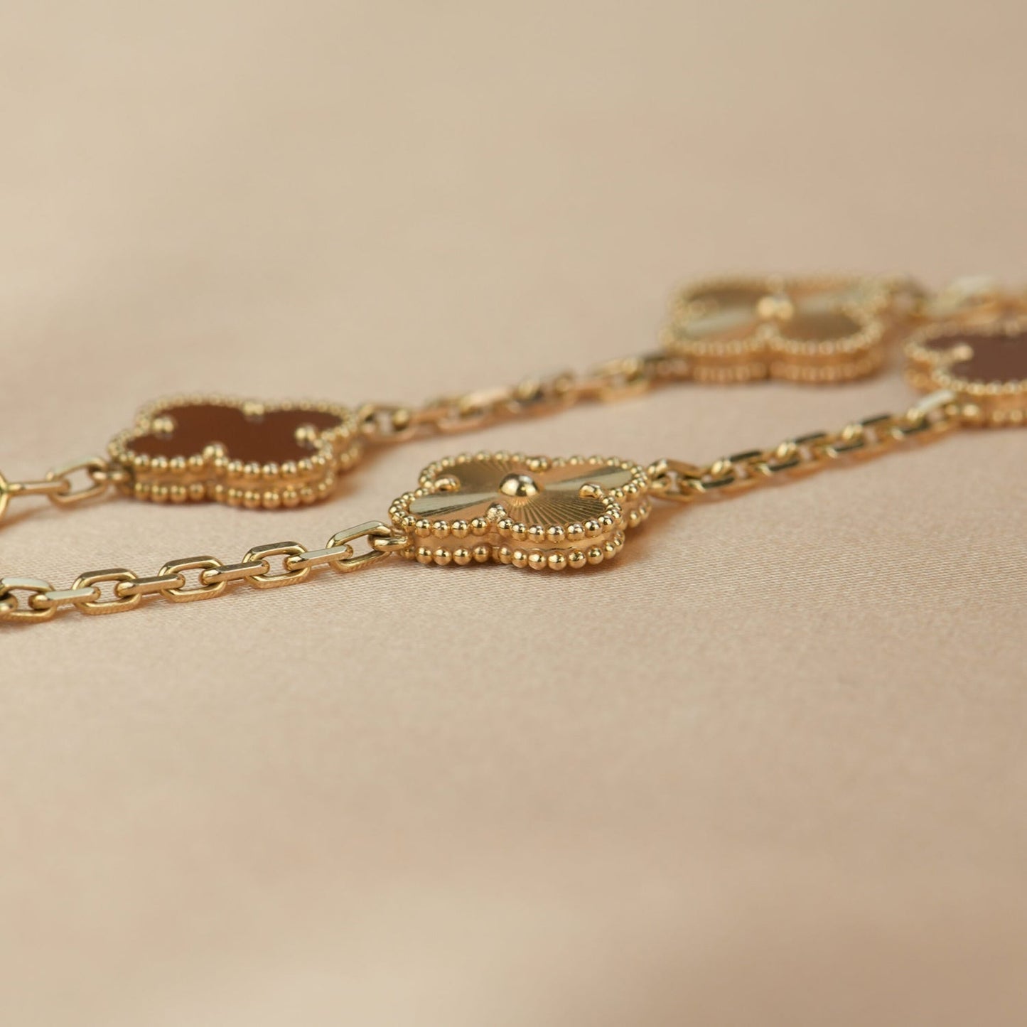 [Windsor Jewelry]CLOVER  5 MOTIFS CARNELIAN GOLD BRACELET