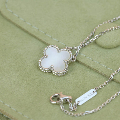 [Windsor Jewelry]CLOVER  15MM WHITE MOTHER-OF-PEARL SILVER