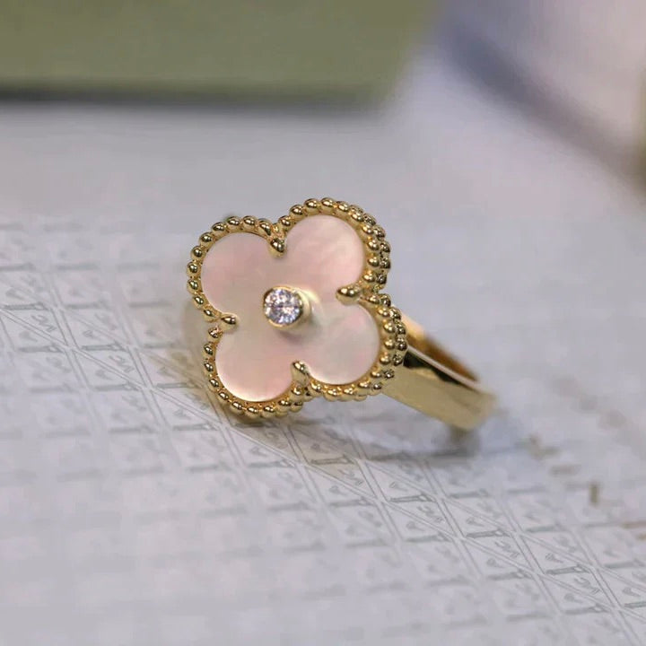 [Windsor Jewelry]CLOVER PINK MOP RING GOLD DIAMOND