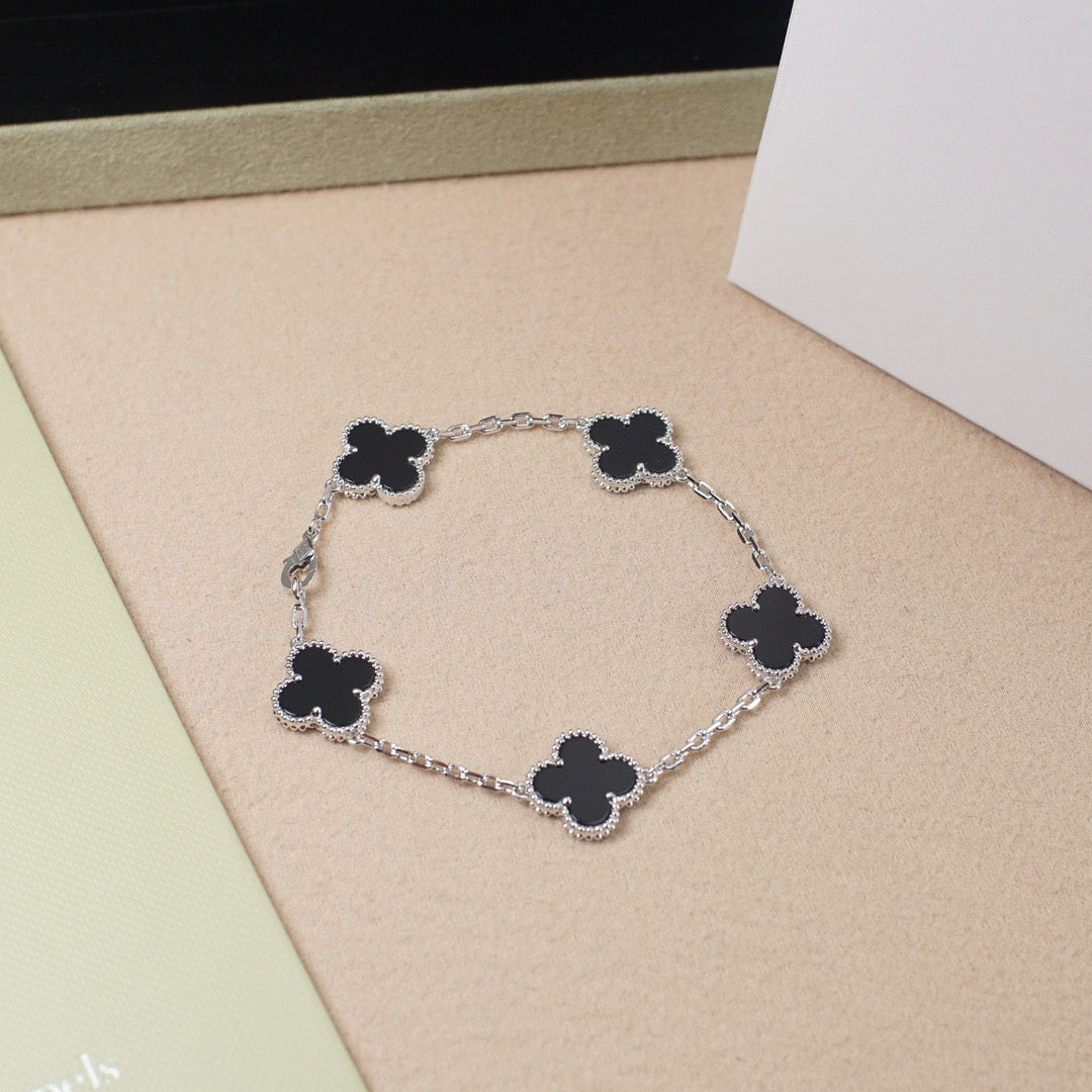[Windsor Jewelry]CLOVER 5 MOTIF ONYXS  BRACELET SILVER
