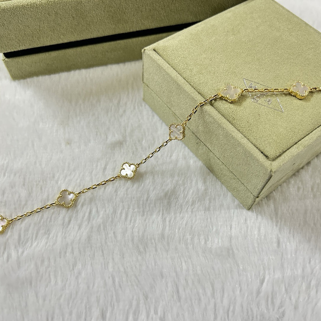 [Windsor Jewelry]CLOVER 6 MOTIF WHITE MOP BRACELET
