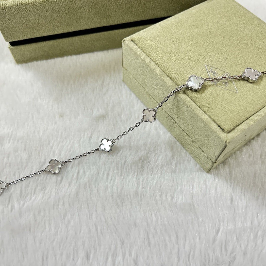 [Windsor Jewelry]CLOVER 6 MOTIF WHITE MOP BRACELET
