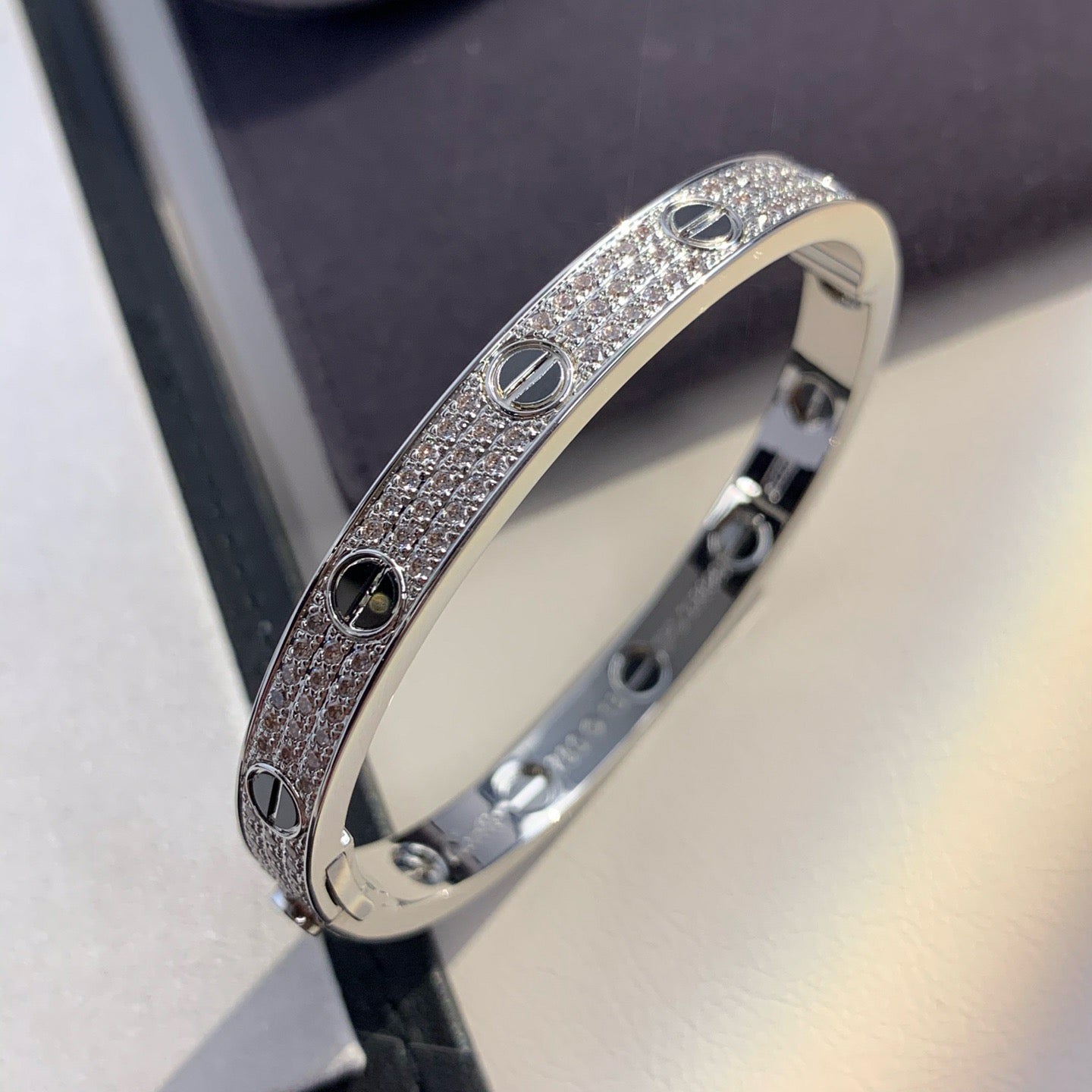 [Windsor Jewelry]LOVE BRACELET 6.1MM DIAMOND-PAVED CERAMIC