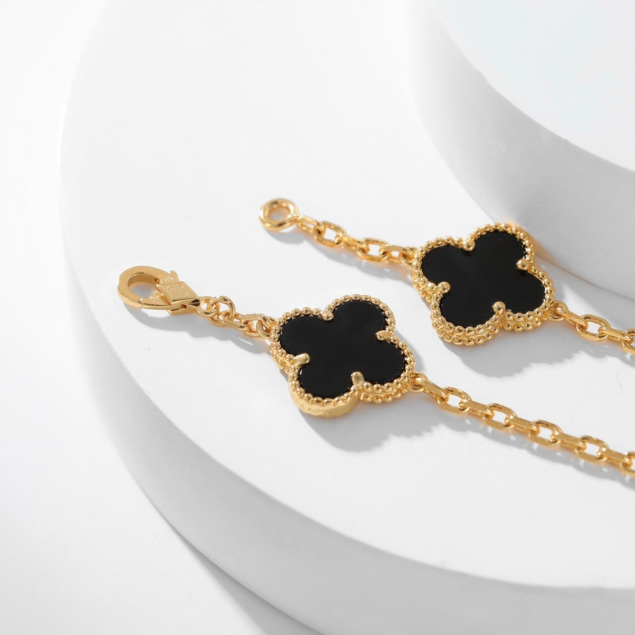 [Windsor Jewelry]CLOVERS THE 10-MOTIFS ONYX NECKLACE