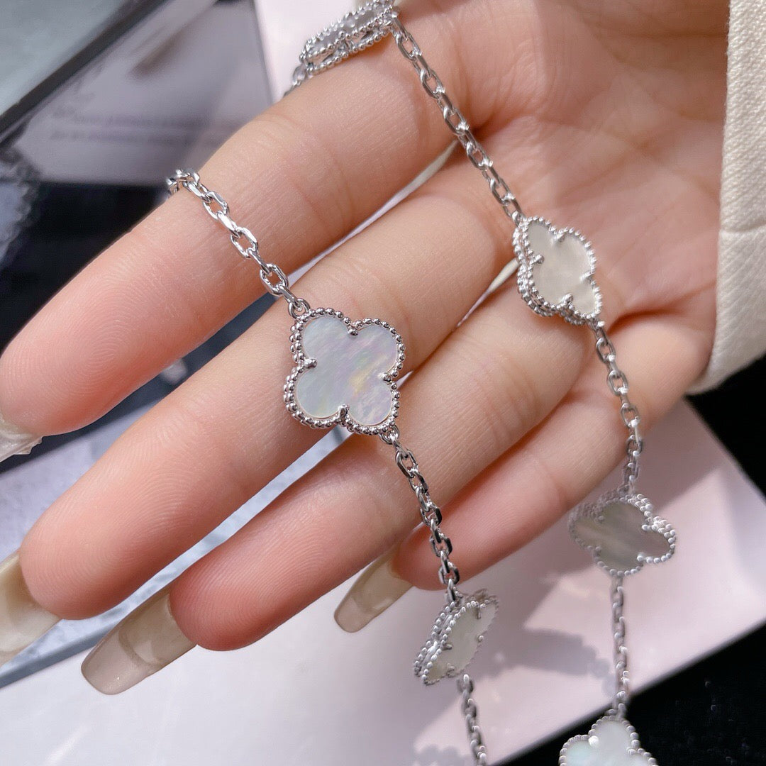 [Windsor Jewelry]CLOVERS THE 10-MOTIFS WHITE MOTHER OF PEARL NECKLACE