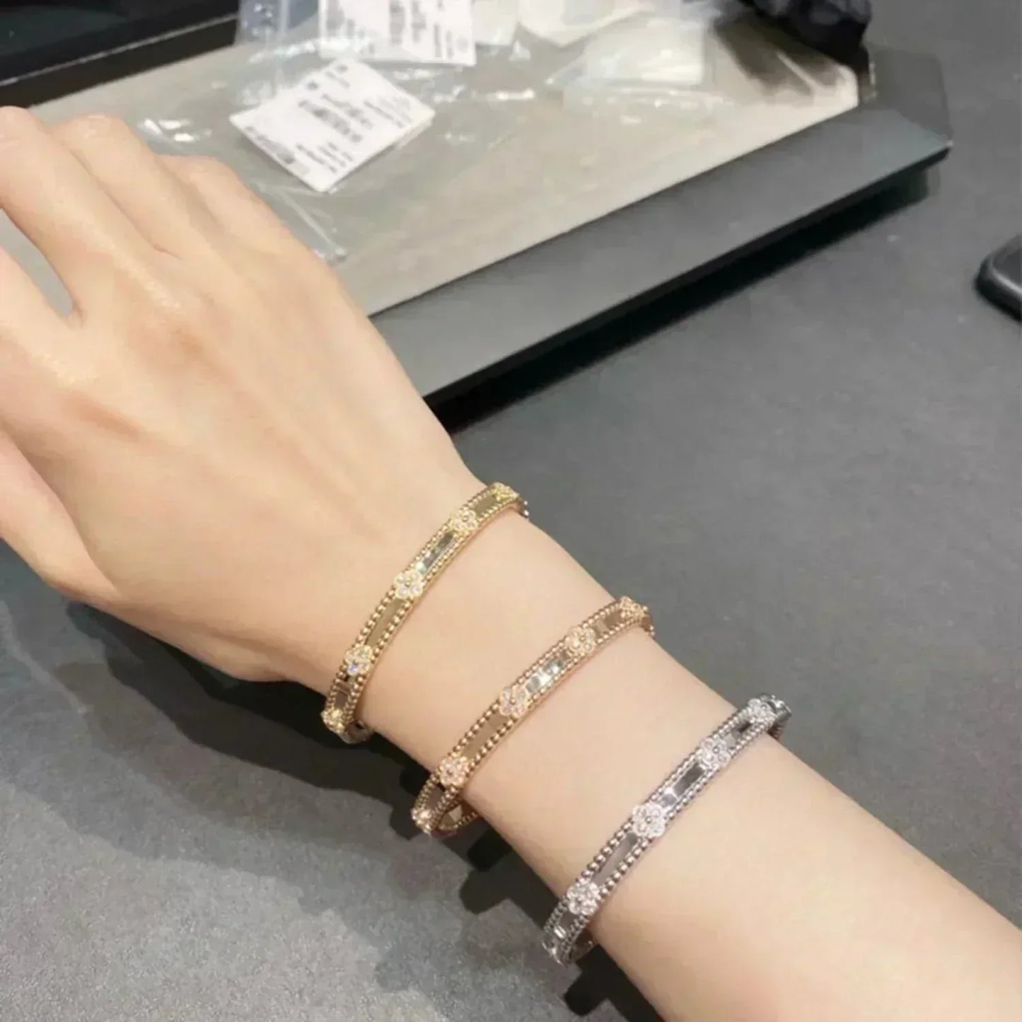 [Windsor Jewelry]CLOVER BRACELET 4MM DIAMONDS