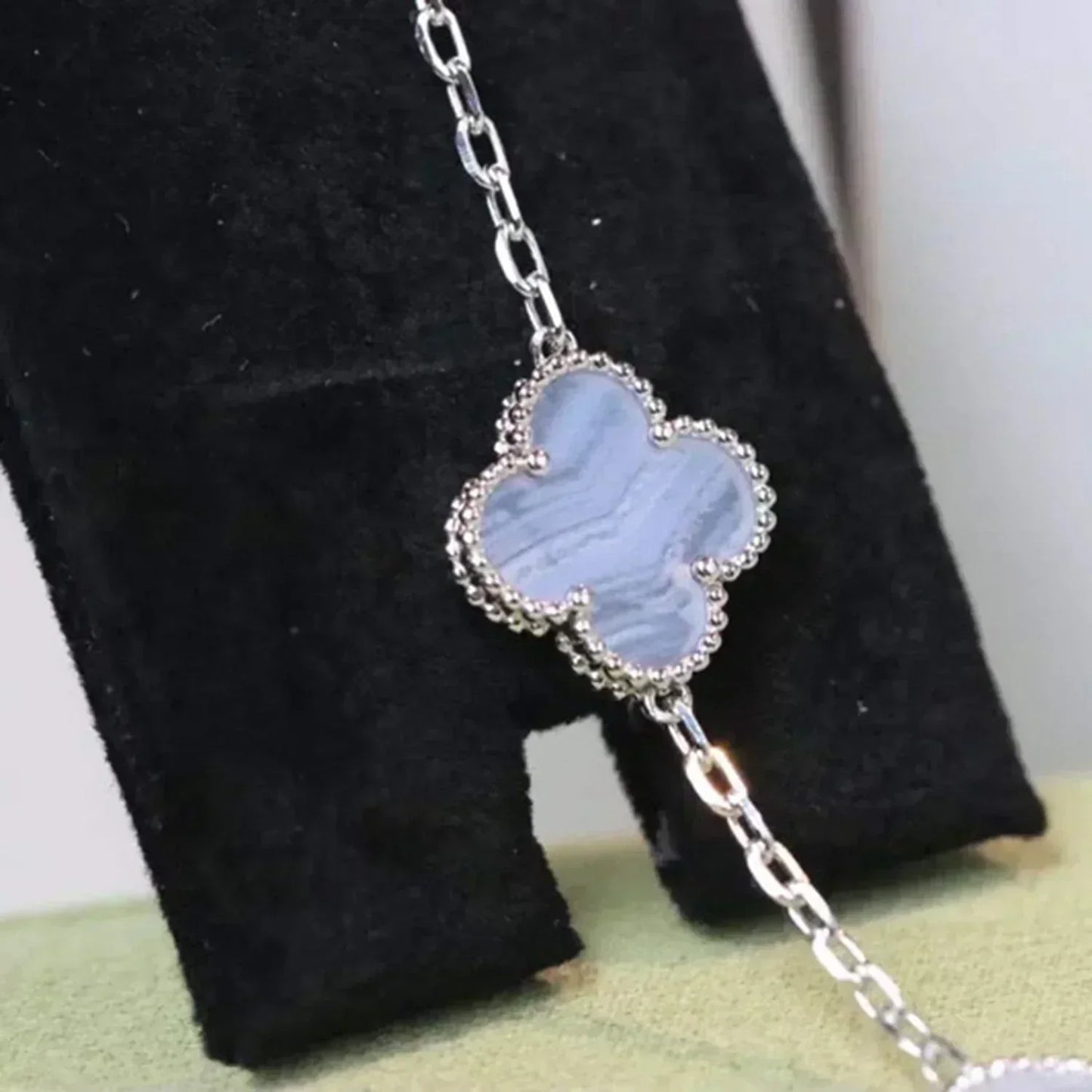 [Windsor Jewelry]CLOVER  5 MOTIF PURPLE CHALCEDONY BRACELET SILVER
