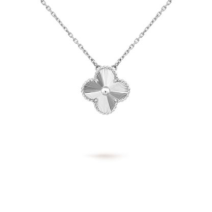 [Windsor Jewelry]CLOVER 15MM LASER NECKLACE SILVER