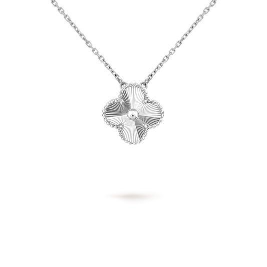 [Windsor Jewelry]CLOVER 15MM LASER NECKLACE SILVER