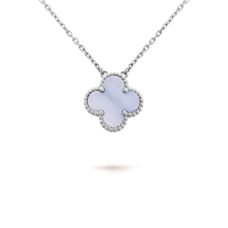 [Windsor Jewelry]CLOVER 15MM BLUE CHALCEDONY NECKLACE SILVER