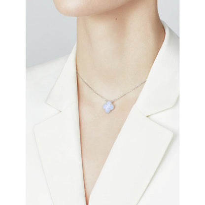 [Windsor Jewelry]CLOVER 15MM BLUE CHALCEDONY NECKLACE SILVER