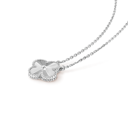 [Windsor Jewelry]CLOVER 15MM LASER NECKLACE SILVER