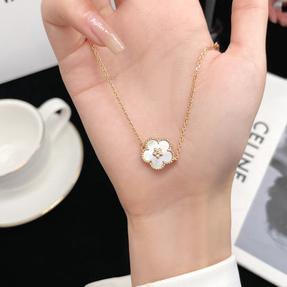 [Windsor Jewelry]LUCKY WHITE MOP PLUM BLOSSOM  BRACELET