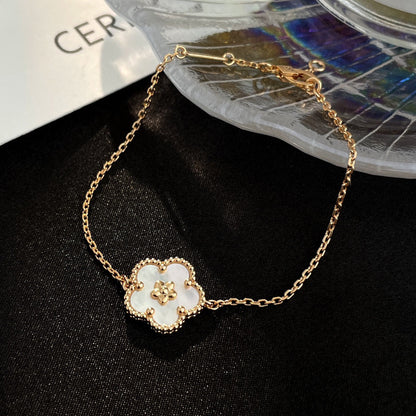 [Windsor Jewelry]LUCKY WHITE MOP PLUM BLOSSOM  BRACELET