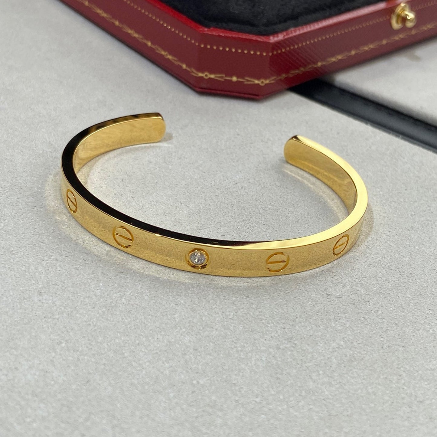 [Windsor Jewelry]LOVE BRACELET 6.1MM 1 DIAMOND OPEN CUFF
