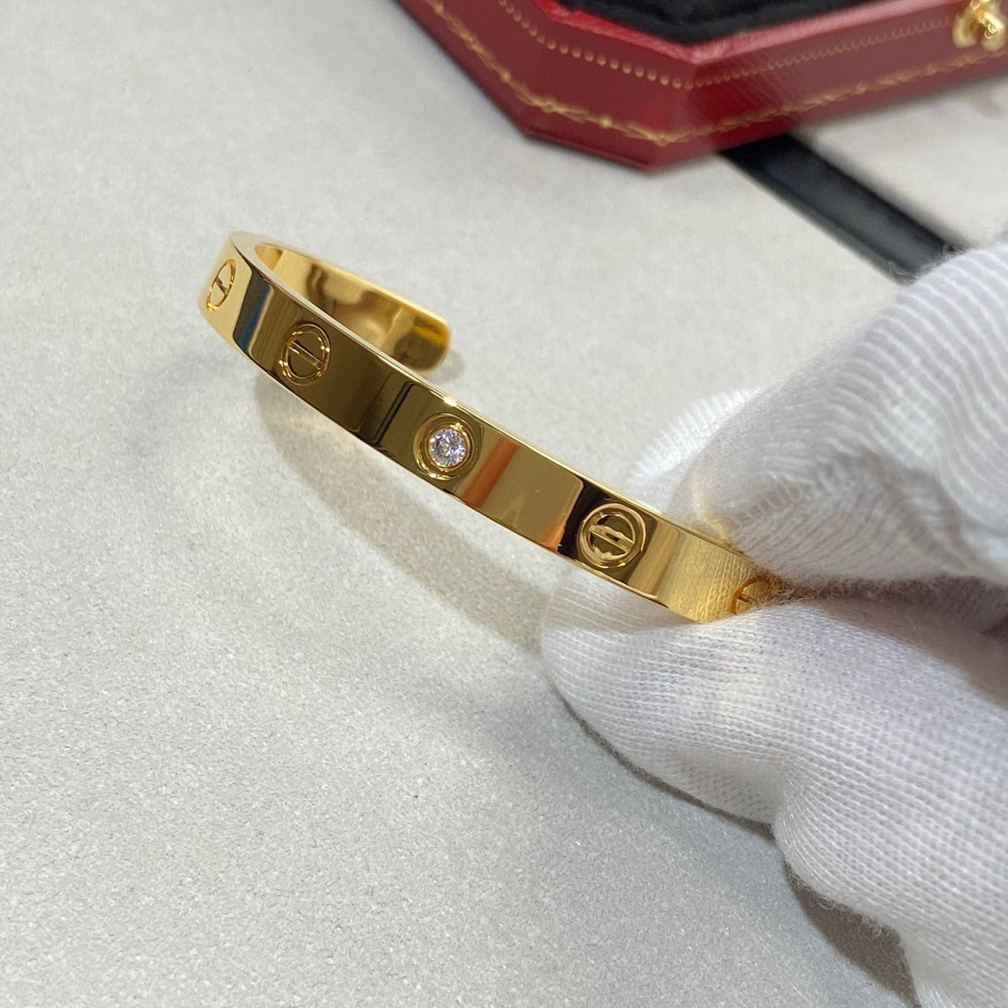 [Windsor Jewelry]LOVE BRACELET 6.1MM 1 DIAMOND OPEN CUFF