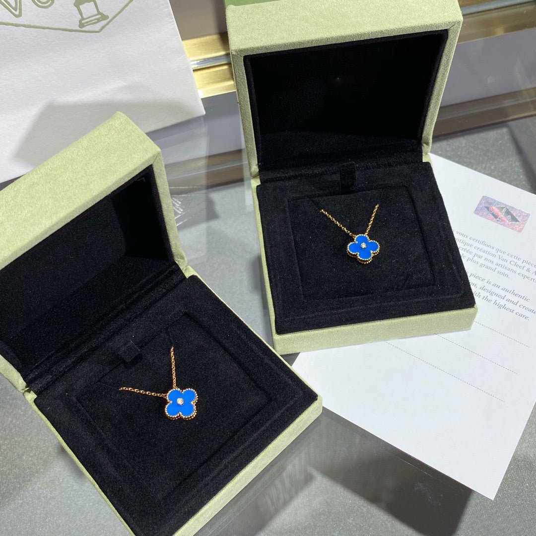 [Windsor Jewelry]CLOVER 15MM DIAMOND AND BLUE AGATE NECKLACE
