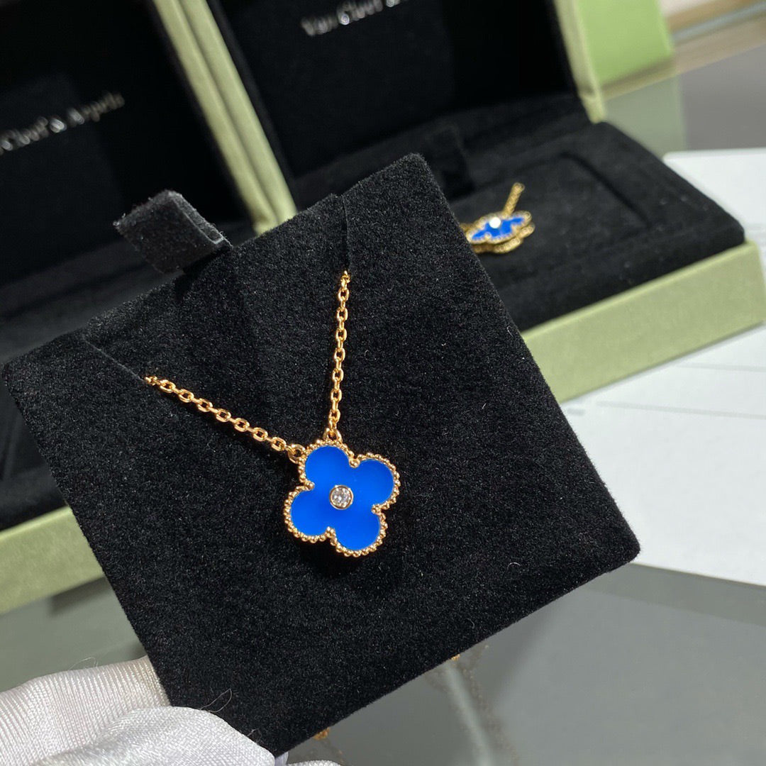 [Windsor Jewelry]CLOVER 15MM DIAMOND AND BLUE AGATE NECKLACE