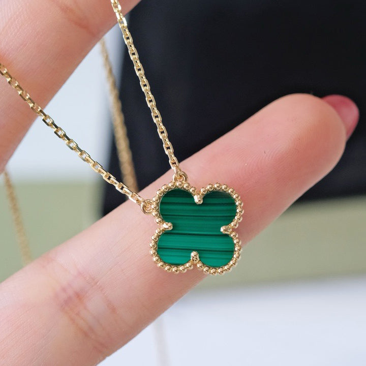 [Windsor Jewelry]CLOVER 15MM MALACHITE SINGLE FLOWER  NECKLACE