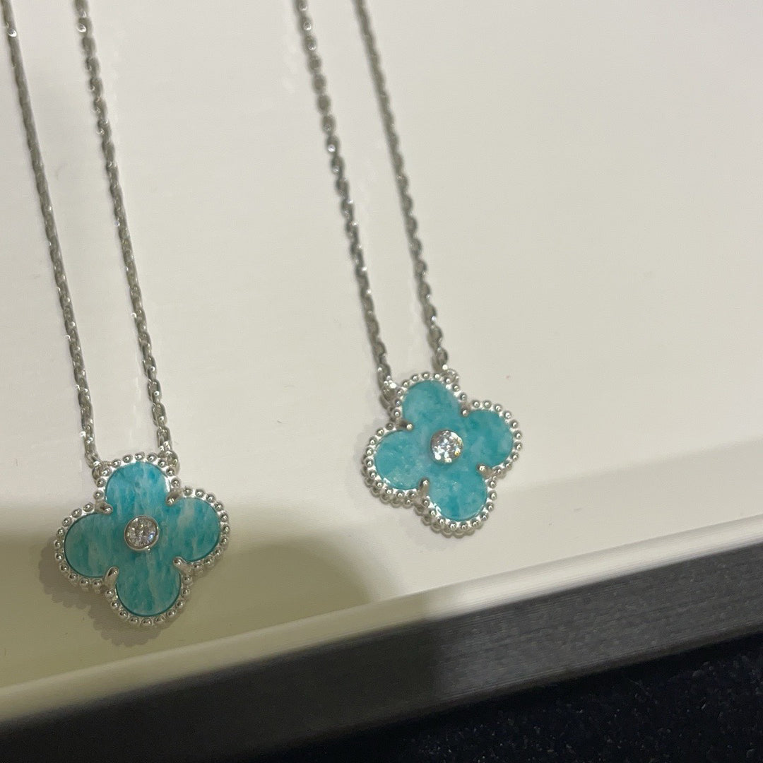 [Windsor Jewelry]CLOVER 15MM DIAMOND SVRES PORCELAIN  NECKLACE SILVER