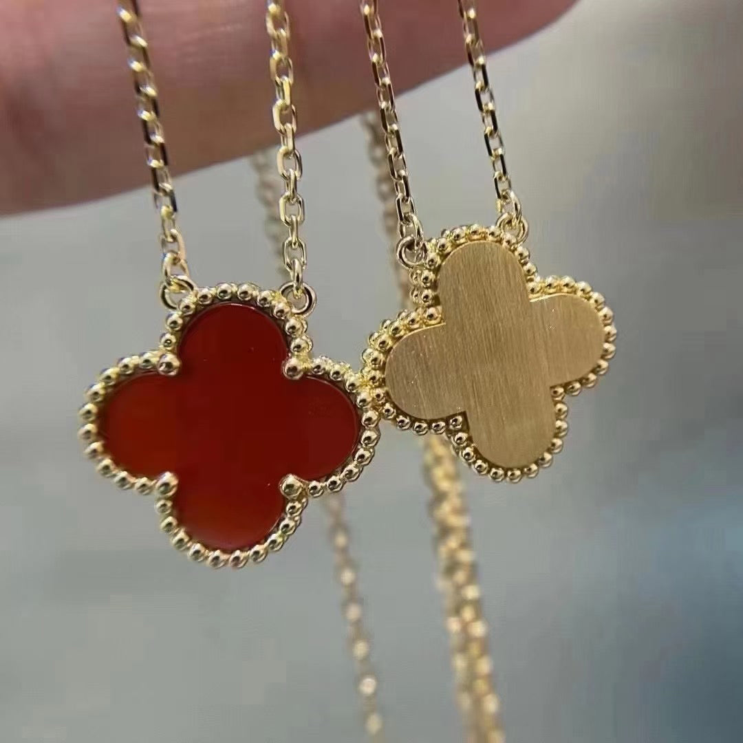 [Windsor Jewelry]CLOVER 15MM CARNELIAN SINGLE FLOWER NECKLACE
