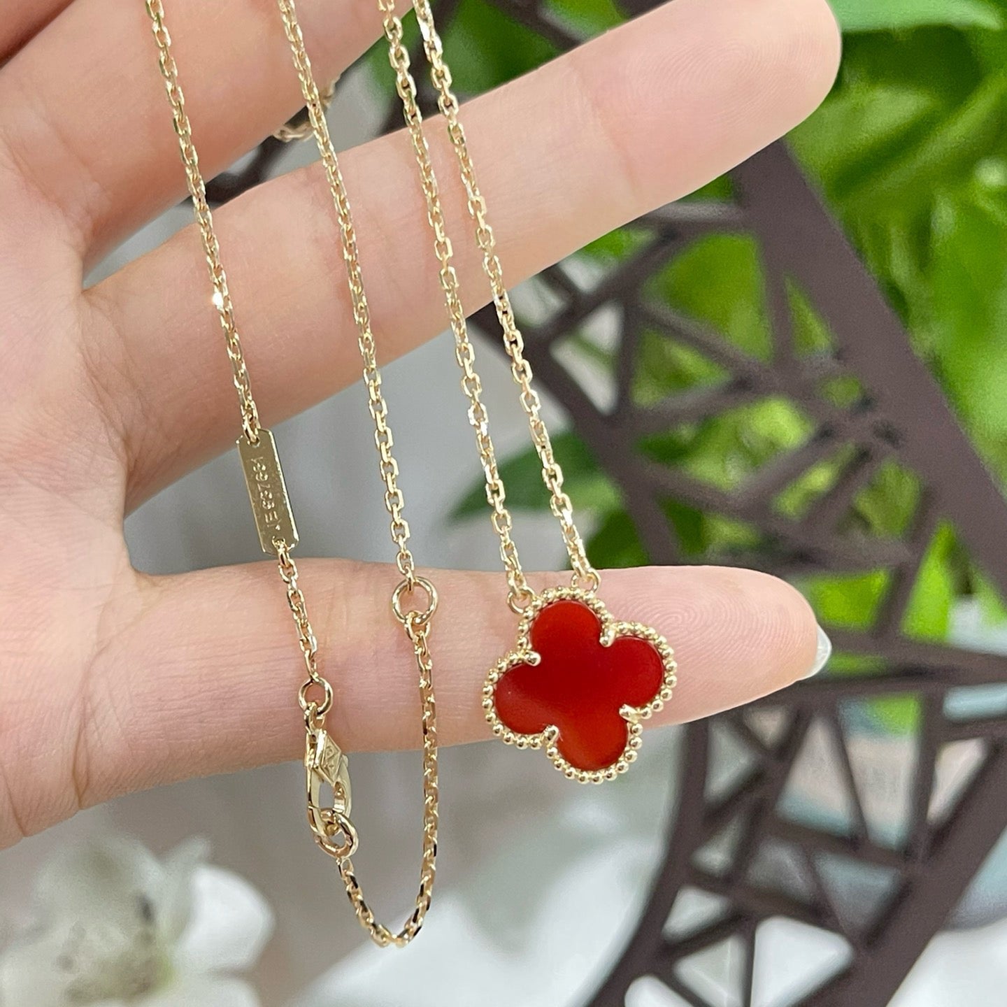 [Windsor Jewelry]CLOVER 15MM CARNELIAN SINGLE FLOWER NECKLACE
