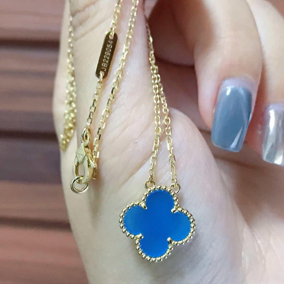 [Windsor Jewelry]CLOVER 15MM BLUE AGATE NECKLACE