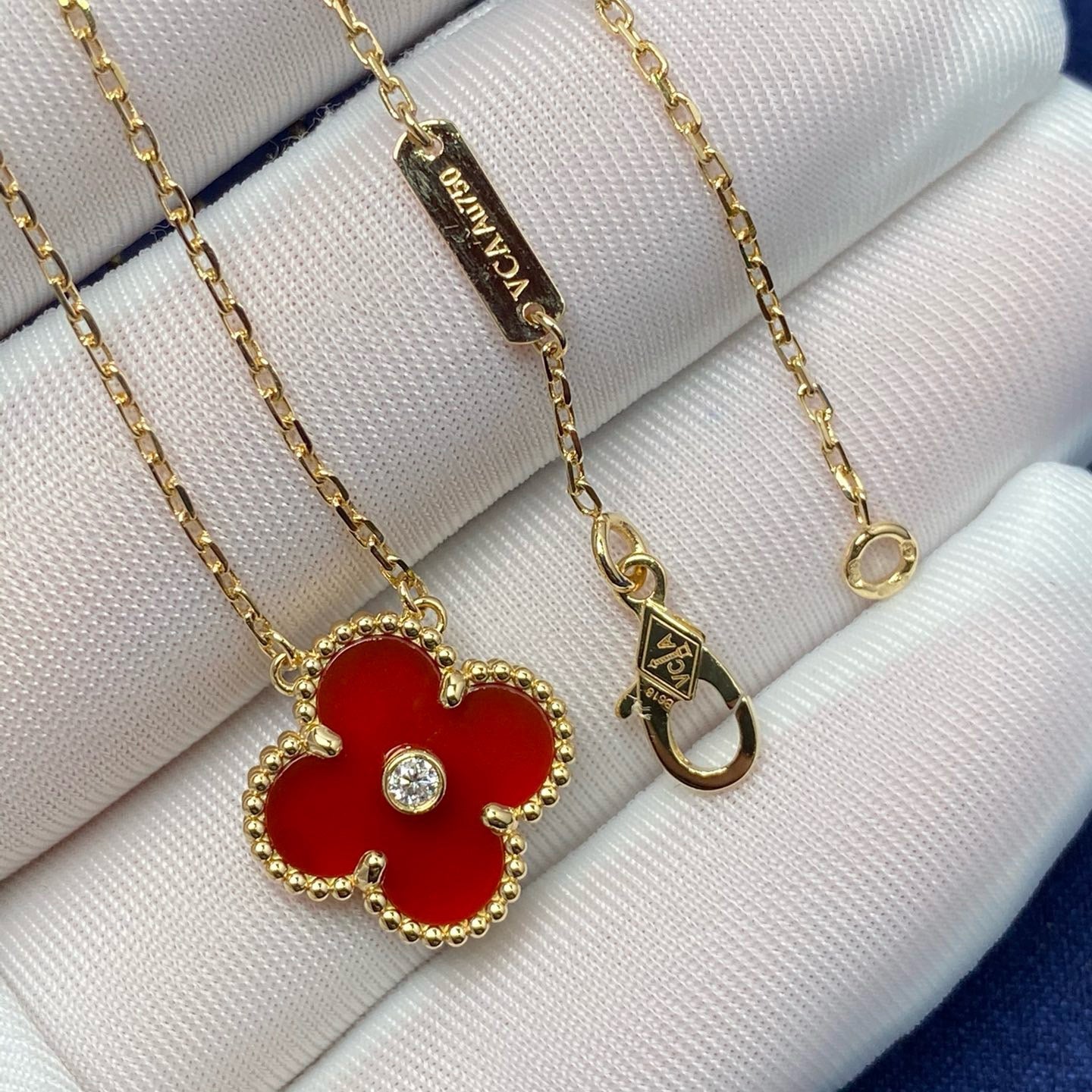 [Windsor Jewelry]CLOVER 15MM DIAMOND CARNELIAN NECKLACE