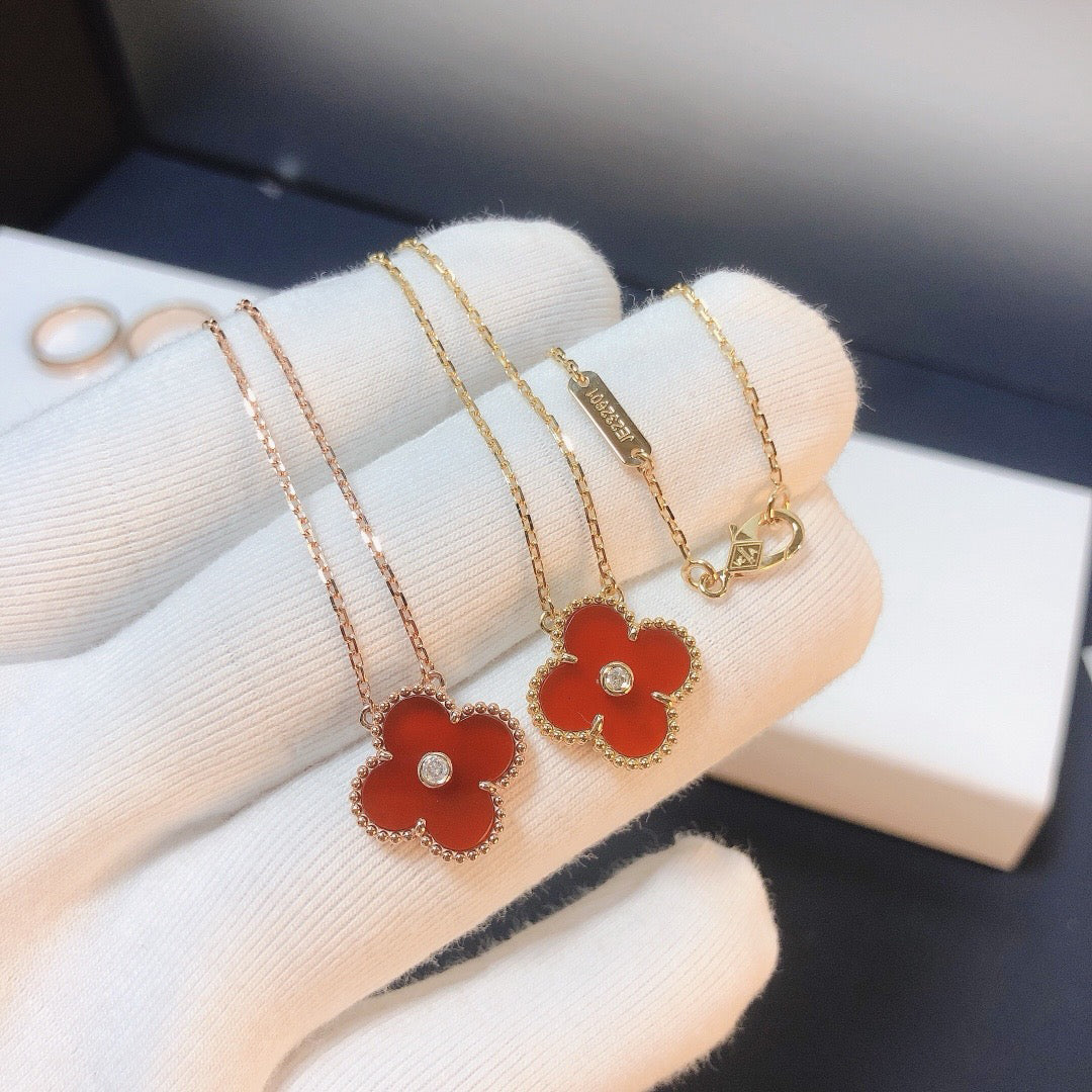 [Windsor Jewelry]CLOVER 15MM DIAMOND CARNELIAN NECKLACE
