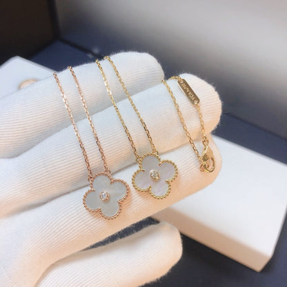 [Windsor Jewelry]CLOVER 15MM DIAMOND WHITE FRITILLARIA NECKLACE
