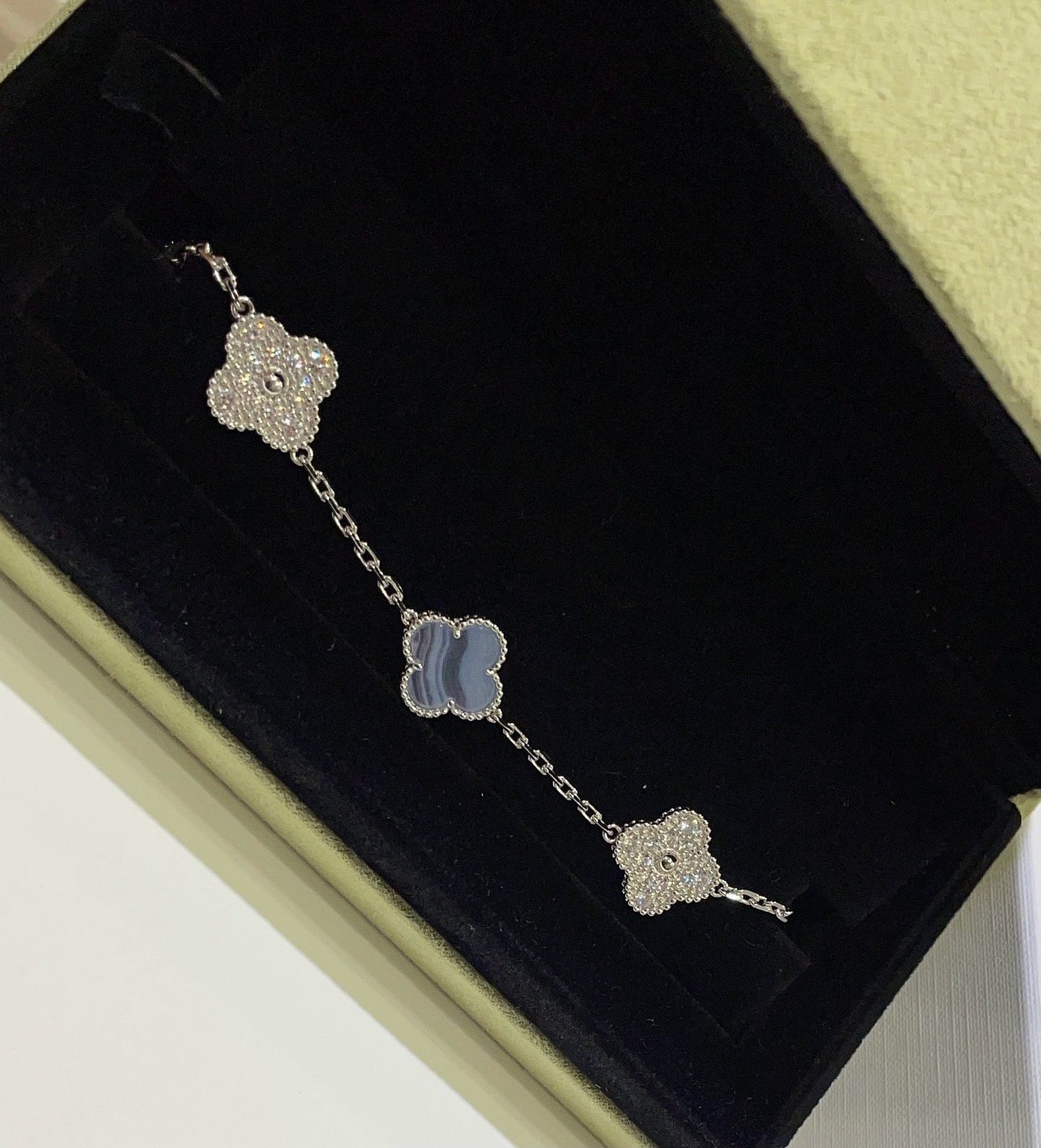 [Windsor Jewelry]CLOVER  5 MOTIF DIAMOND PURPLE CHALCEDONY BRACELET SILVER