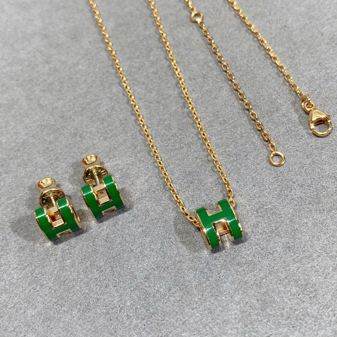 [Windsor Jewelry]POP H GREEN NECKLACE SILVER AND GOLD
