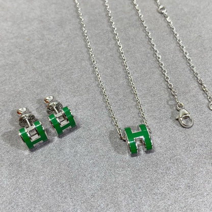 [Windsor Jewelry]POP H GREEN NECKLACE SILVER AND GOLD