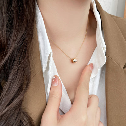 [Windsor Jewelry]BEE MINI PEDANT DIAMOND NECKLACE