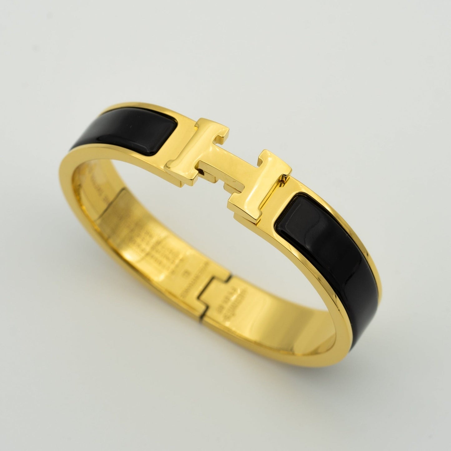[Windsor Jewelry]H BLACK BRACELET