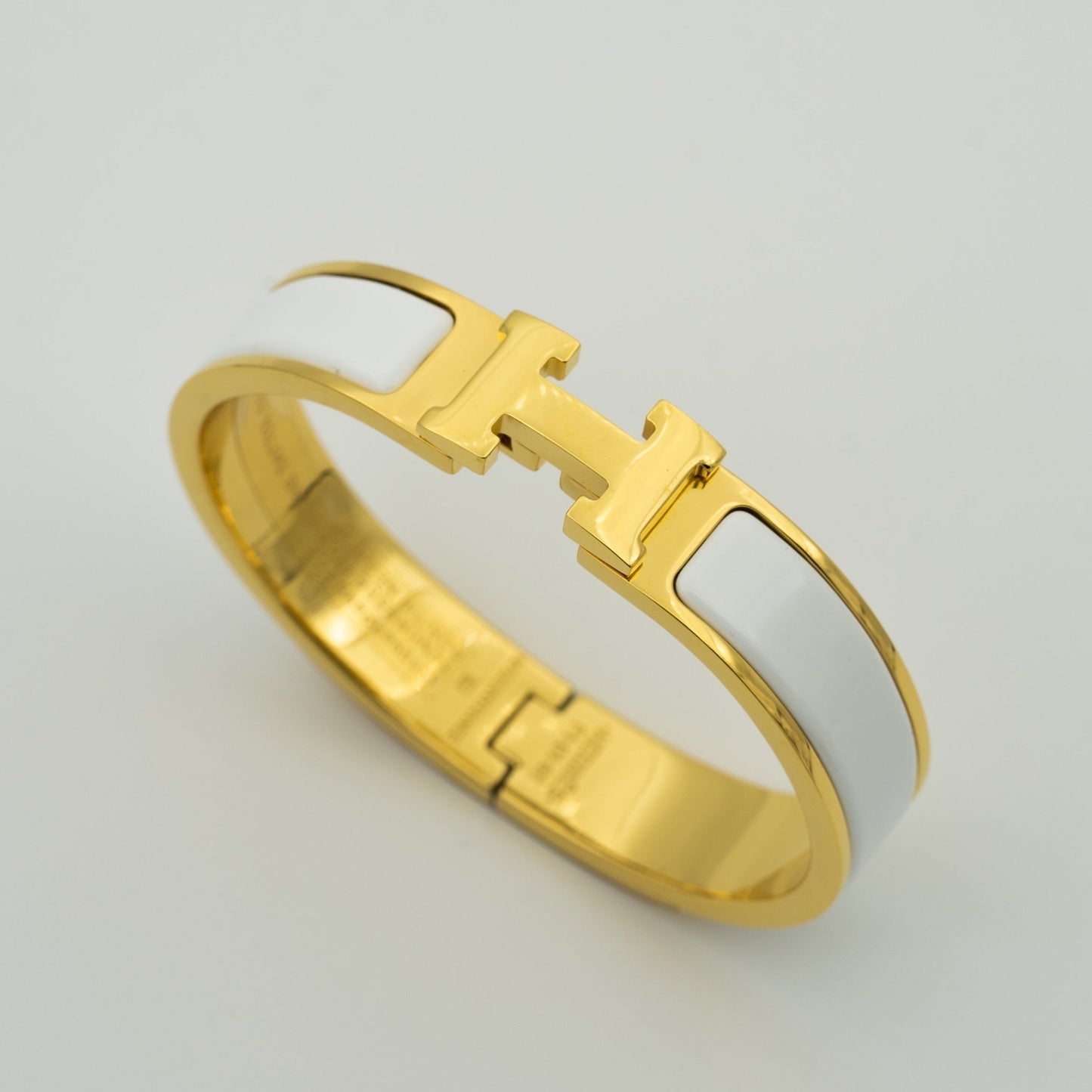 [Windsor Jewelry]H WHITE BRACELET