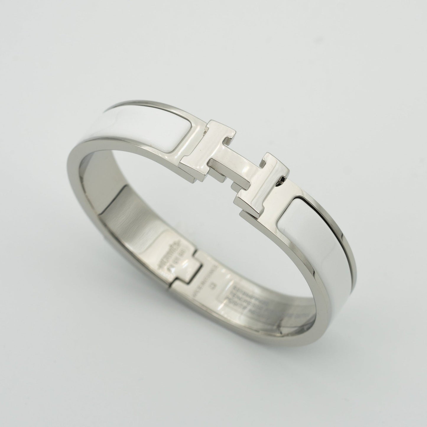 [Windsor Jewelry]H WHITE BRACELET