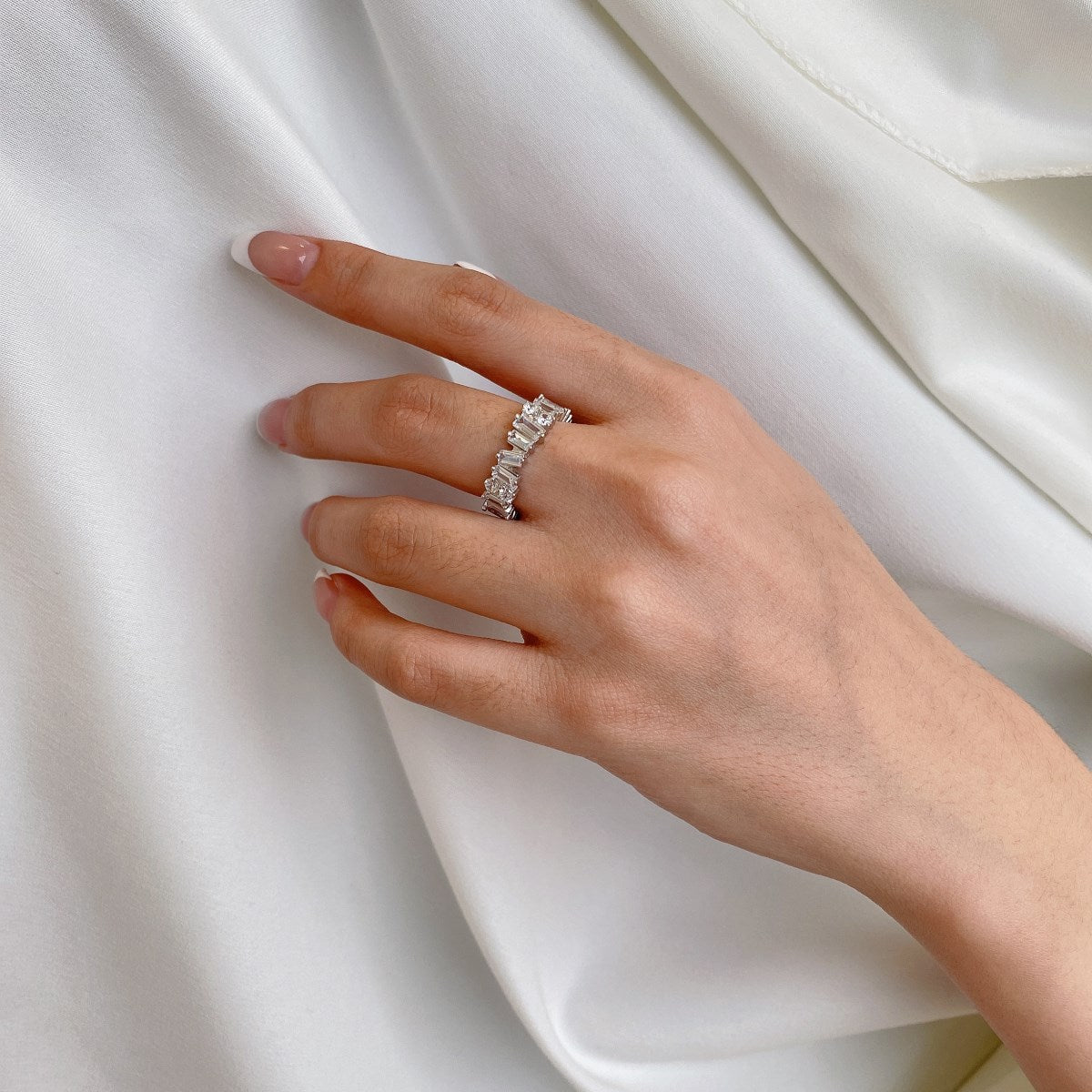 [Windsor Jewelry]Delicate Multi Shape Tennis Ring