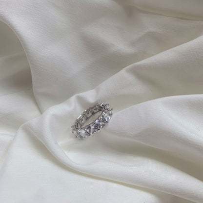 [Windsor Jewelry]Elegant Princess Cut Tennis Ring