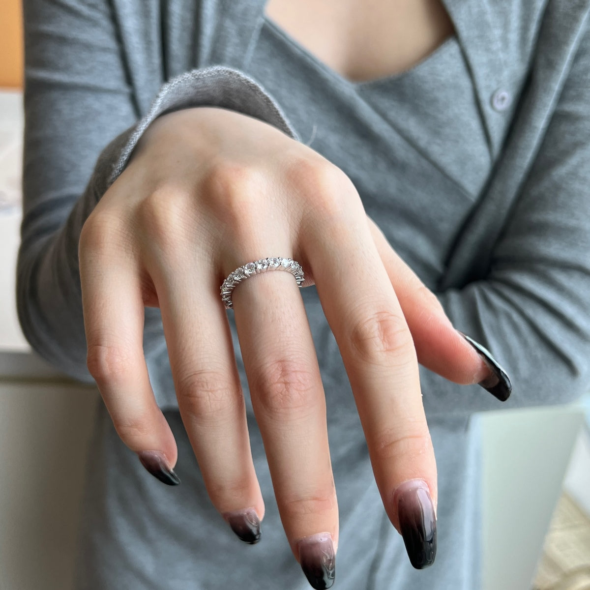 [Windsor Jewelry]Sparkling Round Cut Tennis Ring