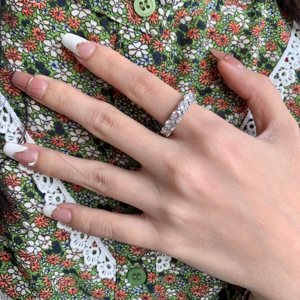 [Windsor Jewelry]Gorgeous Round Cut Tennis Ring