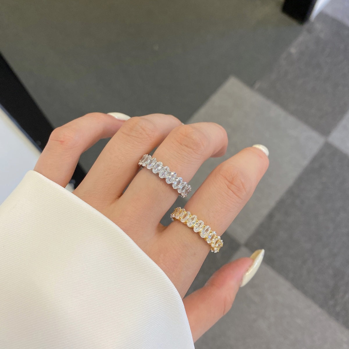[Windsor Jewelry]Ornate Oval Cut Tennis Ring