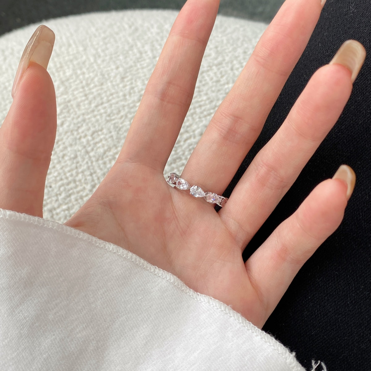[Windsor Jewelry]Exquisite Pear Cut Tennis Ring