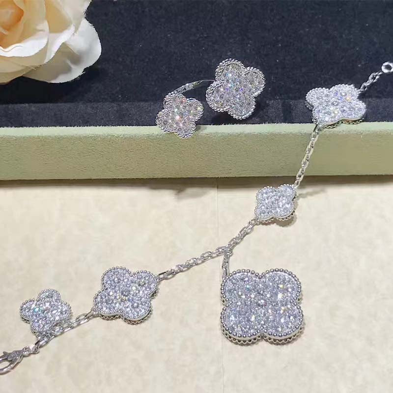 [Windsor Jewelry]CLOVER 6 MOTIFS SILVER DIAMOND BRACELET