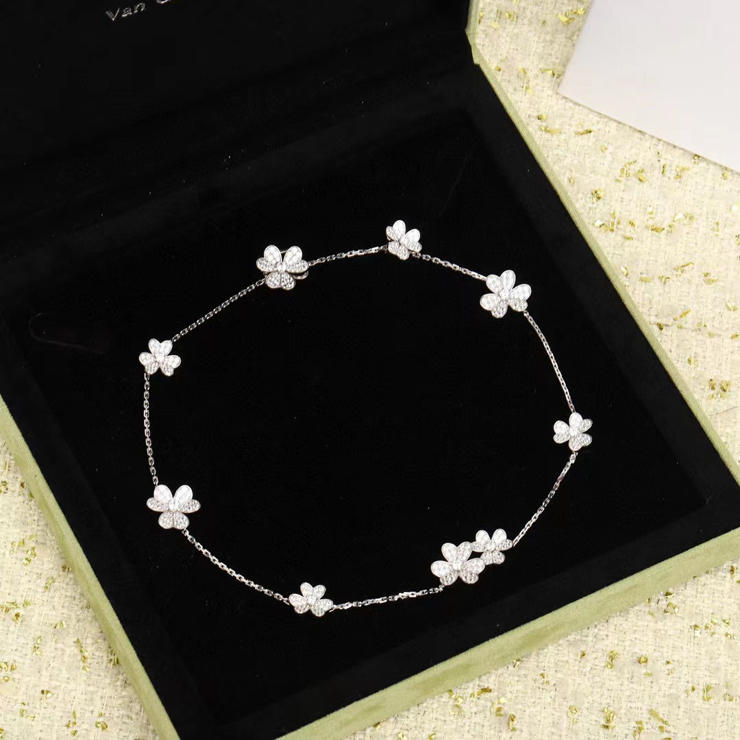 [Windsor Jewelry]FRIVOLE SILVER 9 FLOWERS NECKLACE