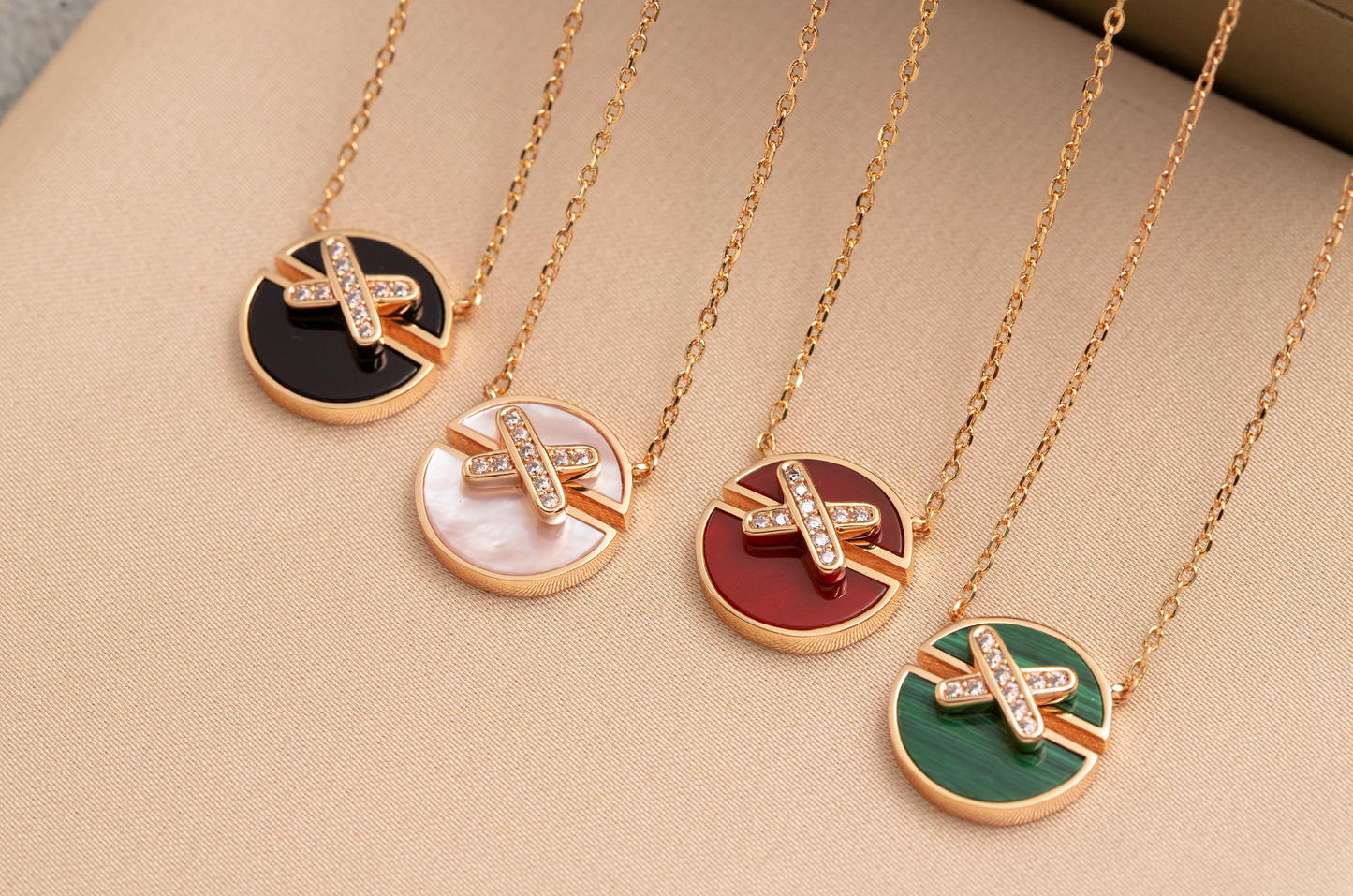 [Windsor Jewelry]JEUX DE PINK GOLD DIAMOND NECKLACE