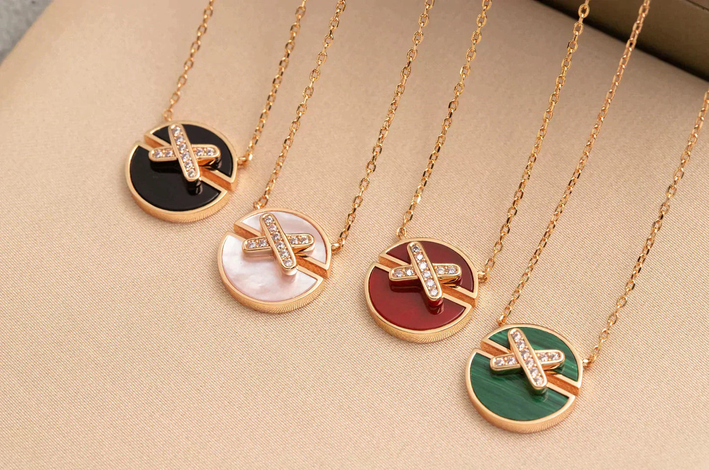 [Windsor Jewelry]JEUX DE ROSE GOLD DIAMOND NECKLACE